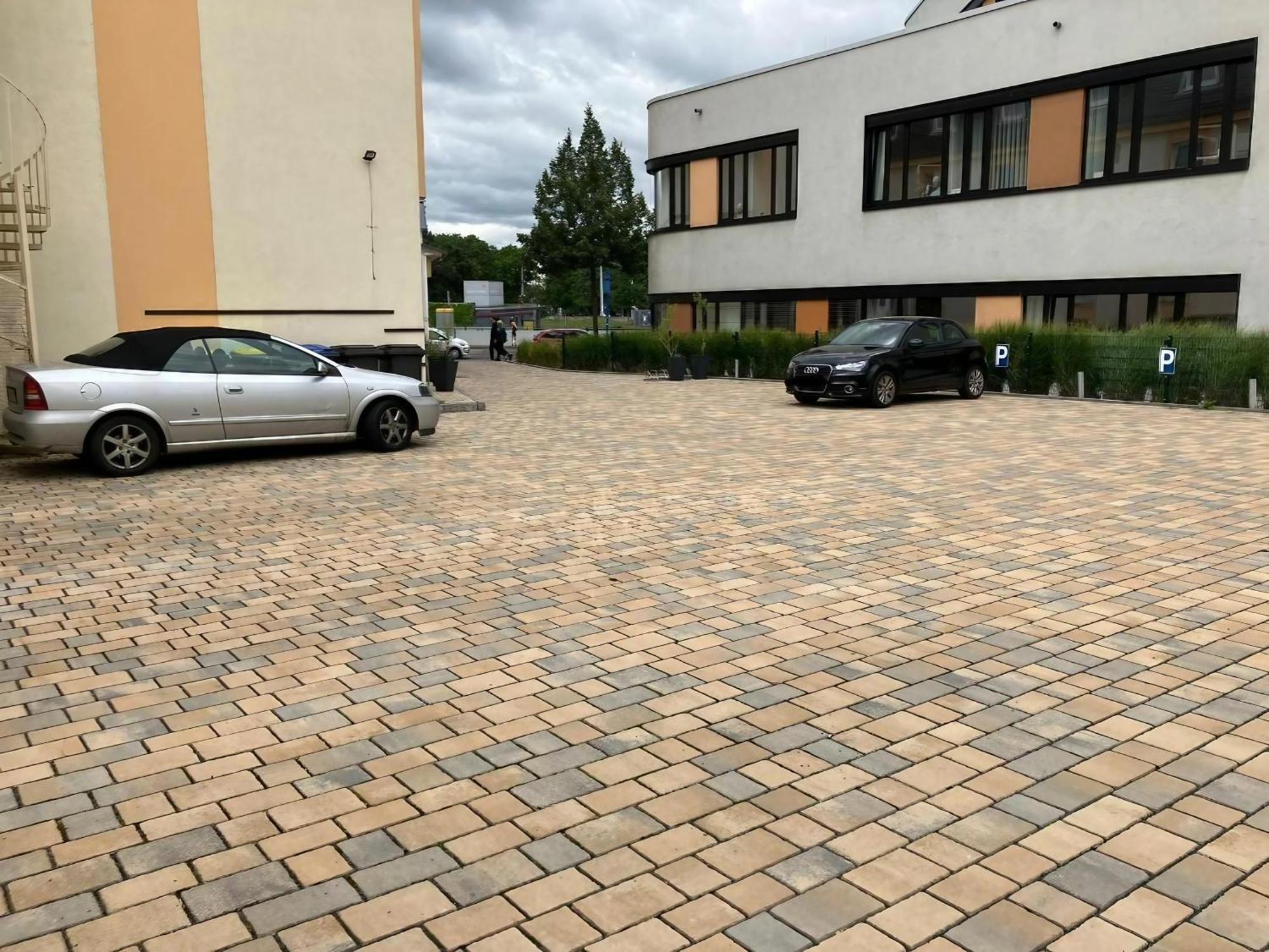 Hotel Am Bayrischen Platz Leipzig Eksteriør billede